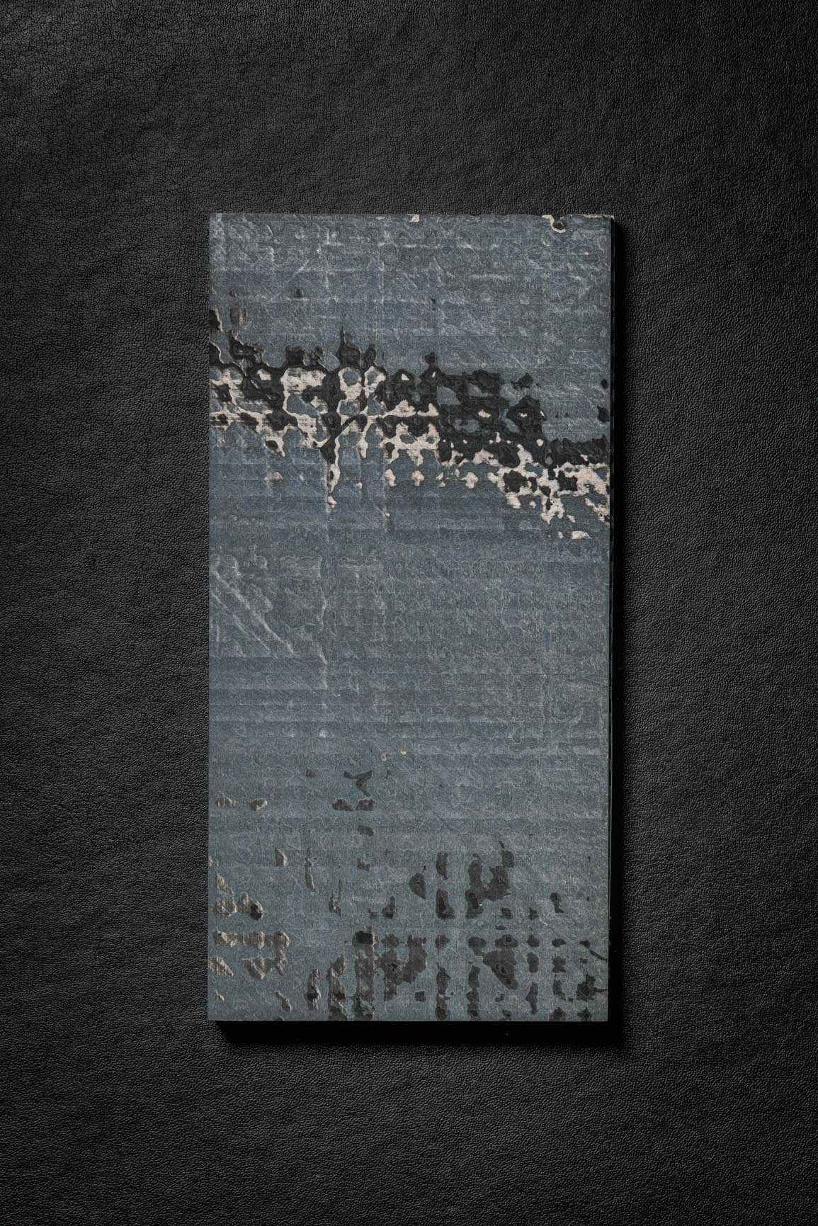 Black, Grey (1:2) Flat