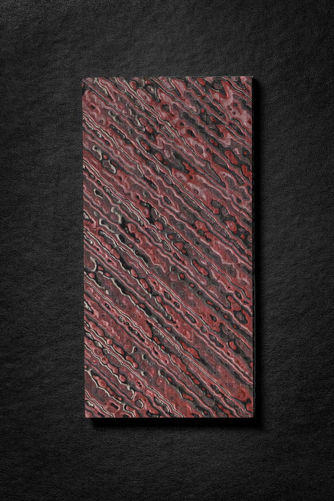 Black, Red (0.5:1) Single Side Damascus
