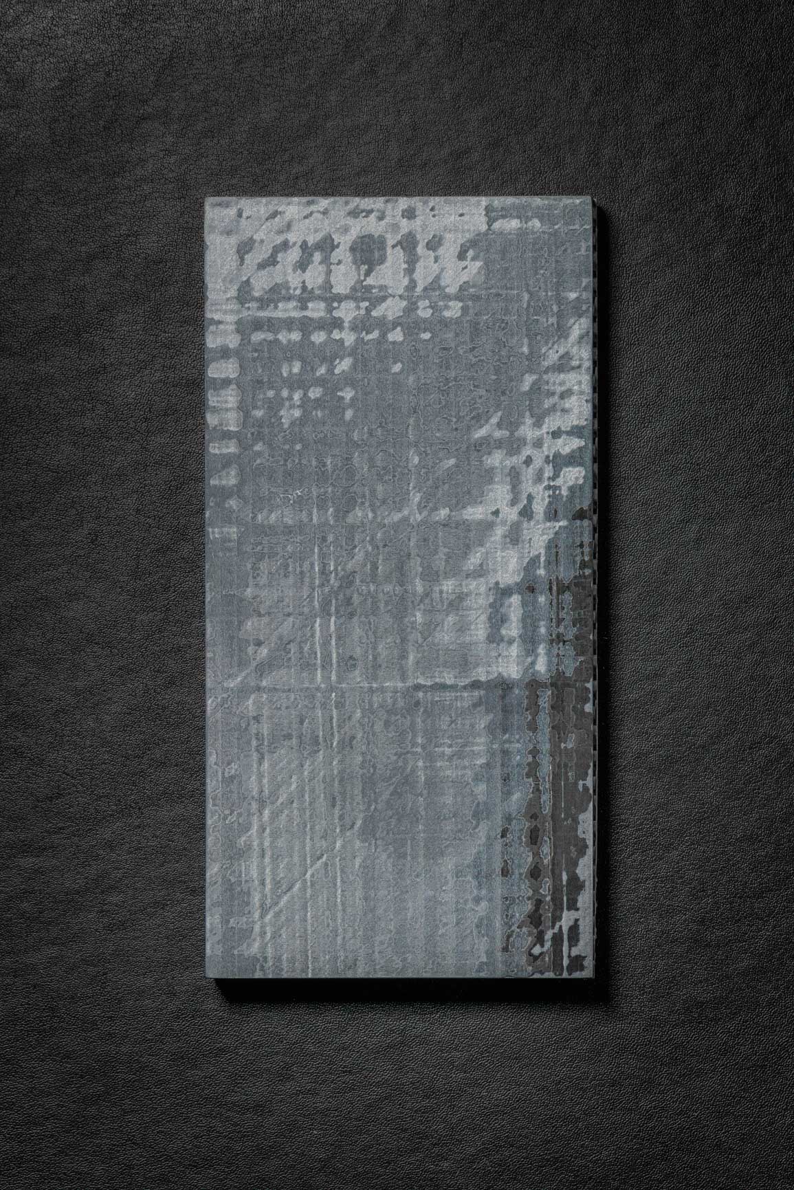 Black, Grey (0.5:2) Flat