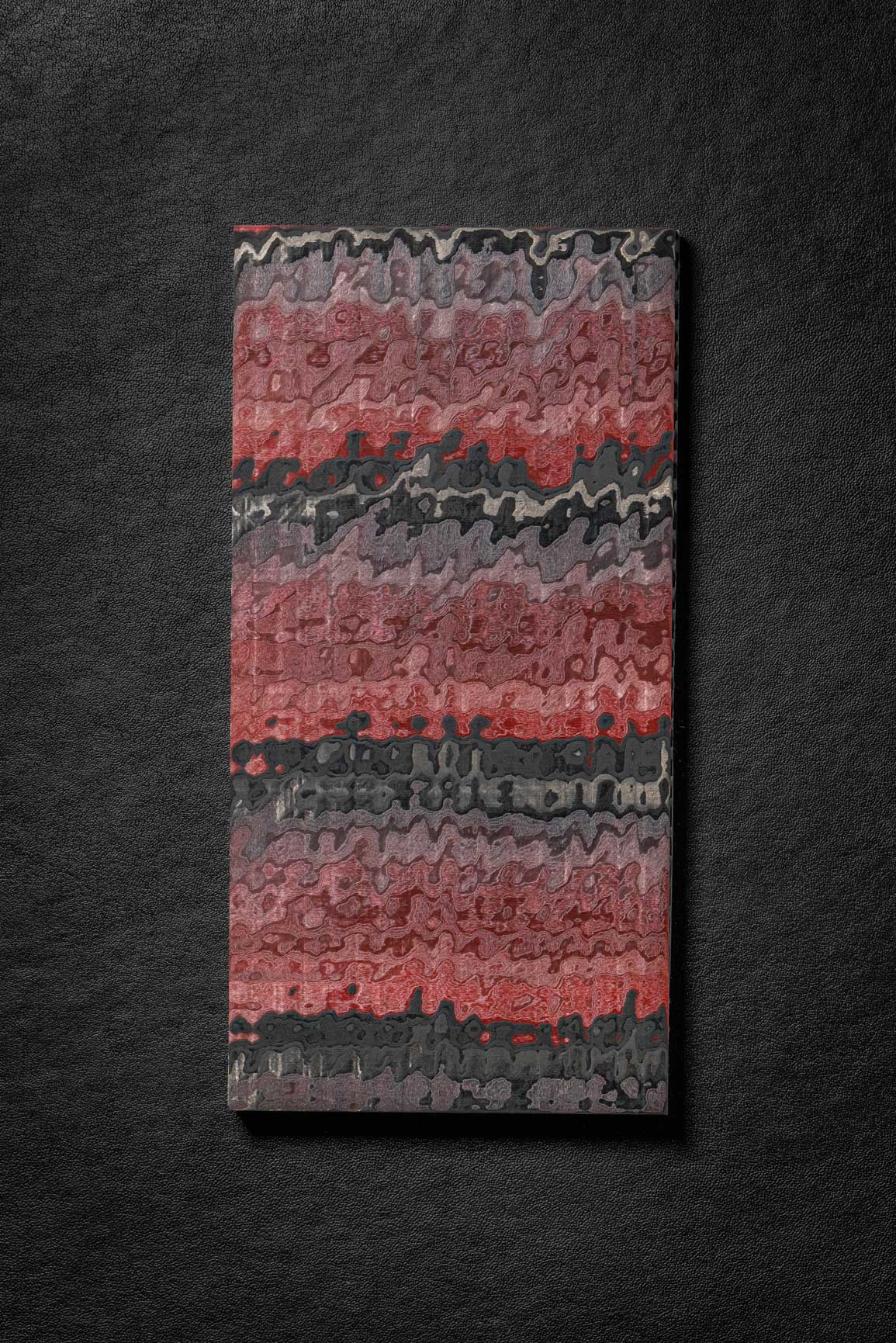 Black, Red (1:2) Angle Cut