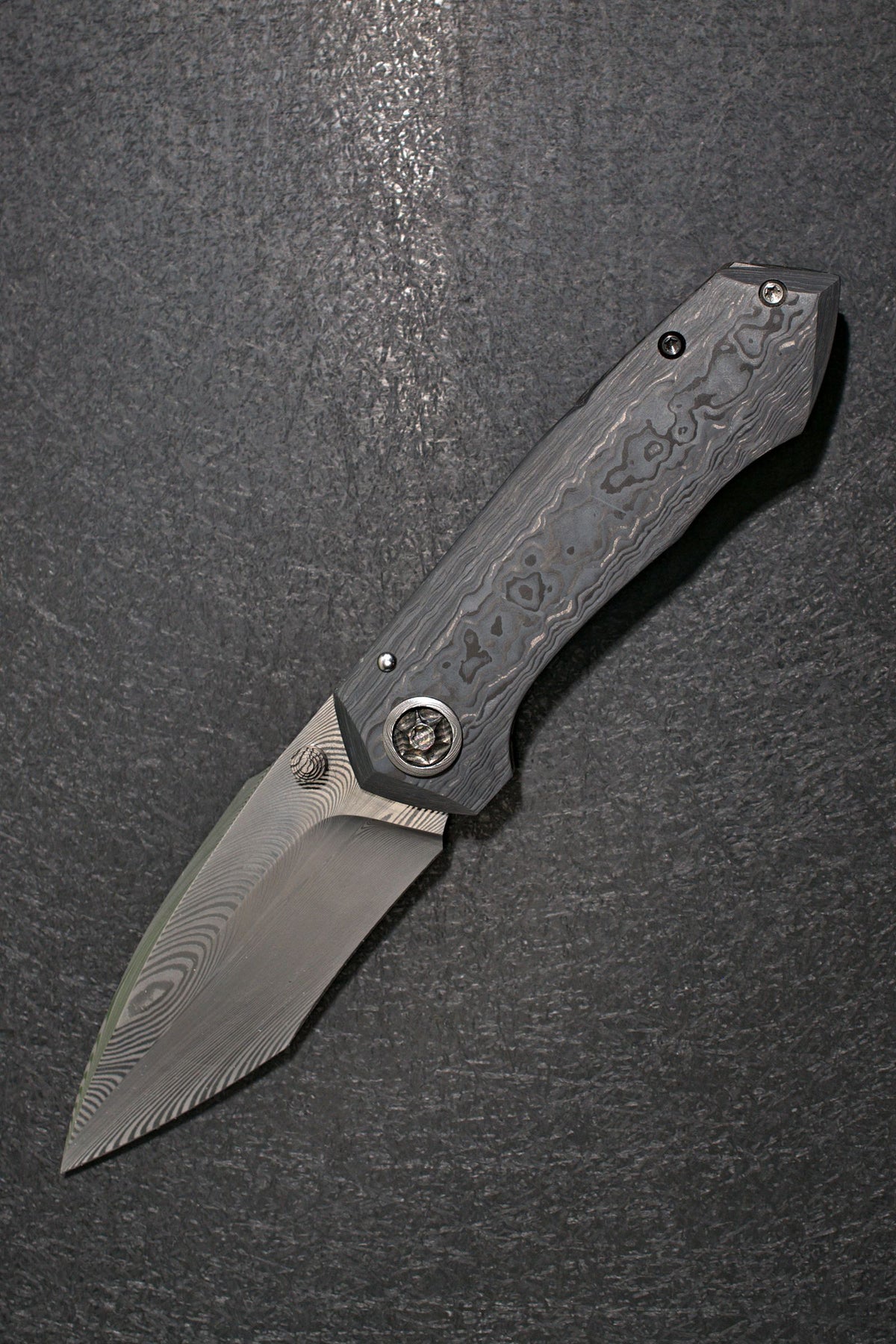 Solo with MorphTPC Black, White Custom Layup by Brian Efros