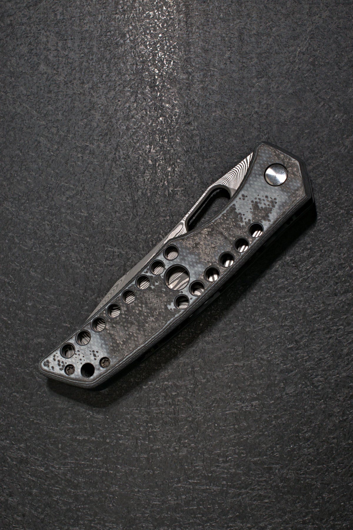 Gerry McGinnis folder with MorphTPC White, Black Angle Cut by Gerry McGinnis