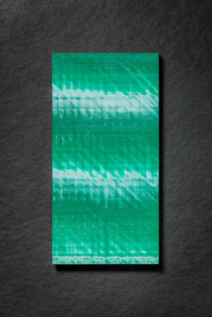 White, Dark Green (1:2) Angle Cut