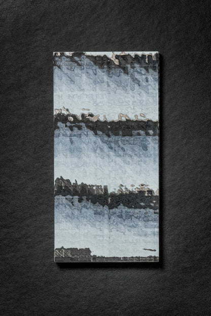Black, White (1:2) Angle Cut