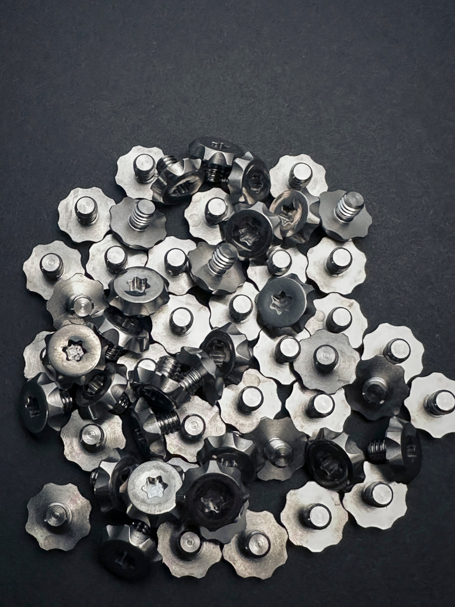 Gear pivot pair