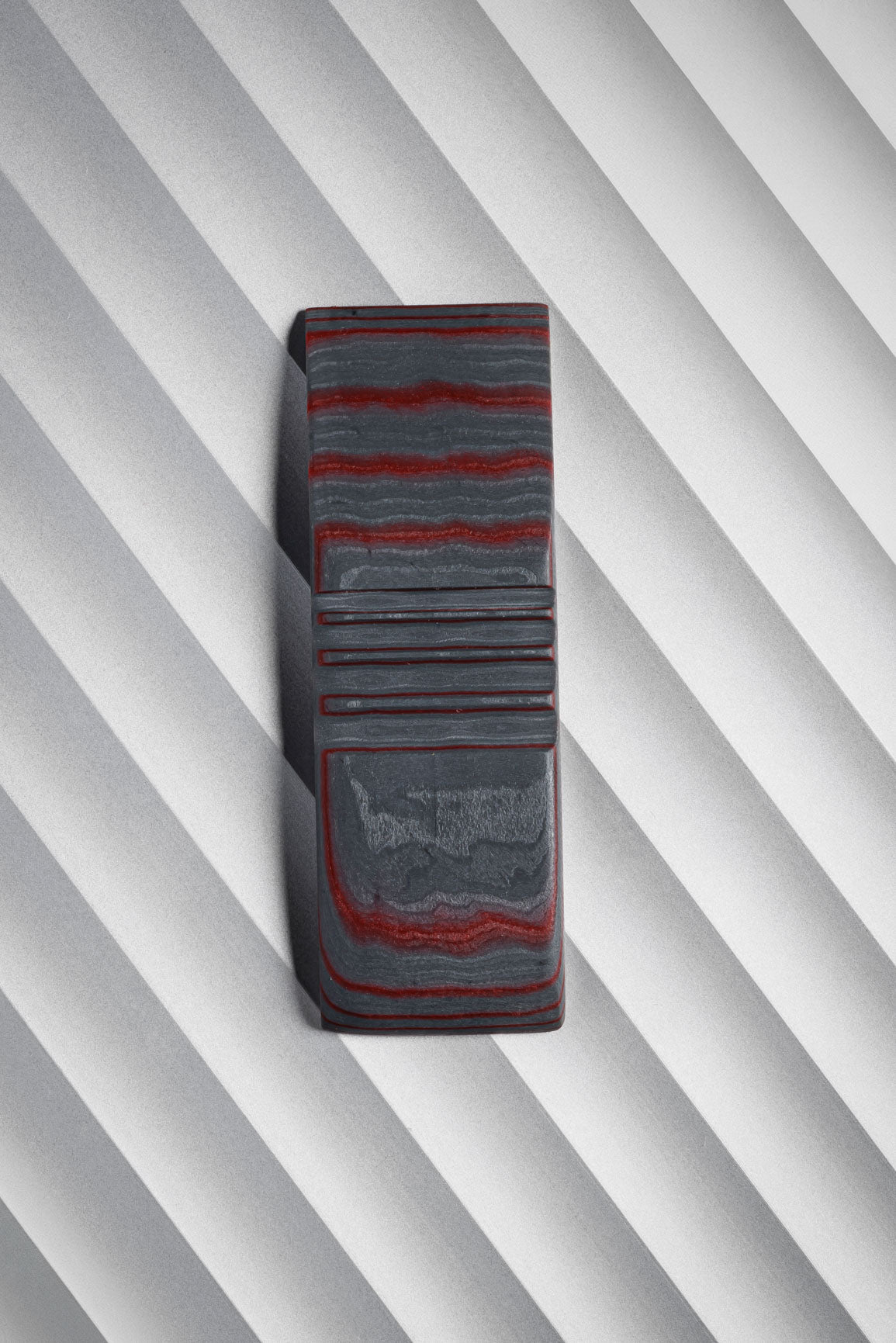 Grey, Red (3:1) Flat