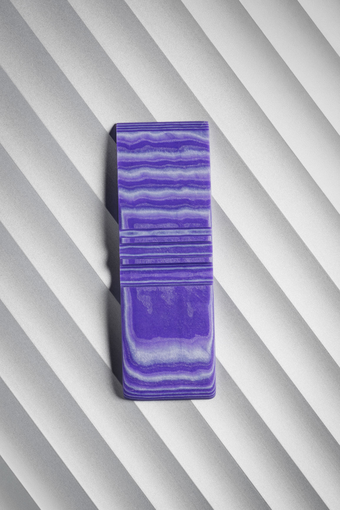 Purple, White (2:1) Flat