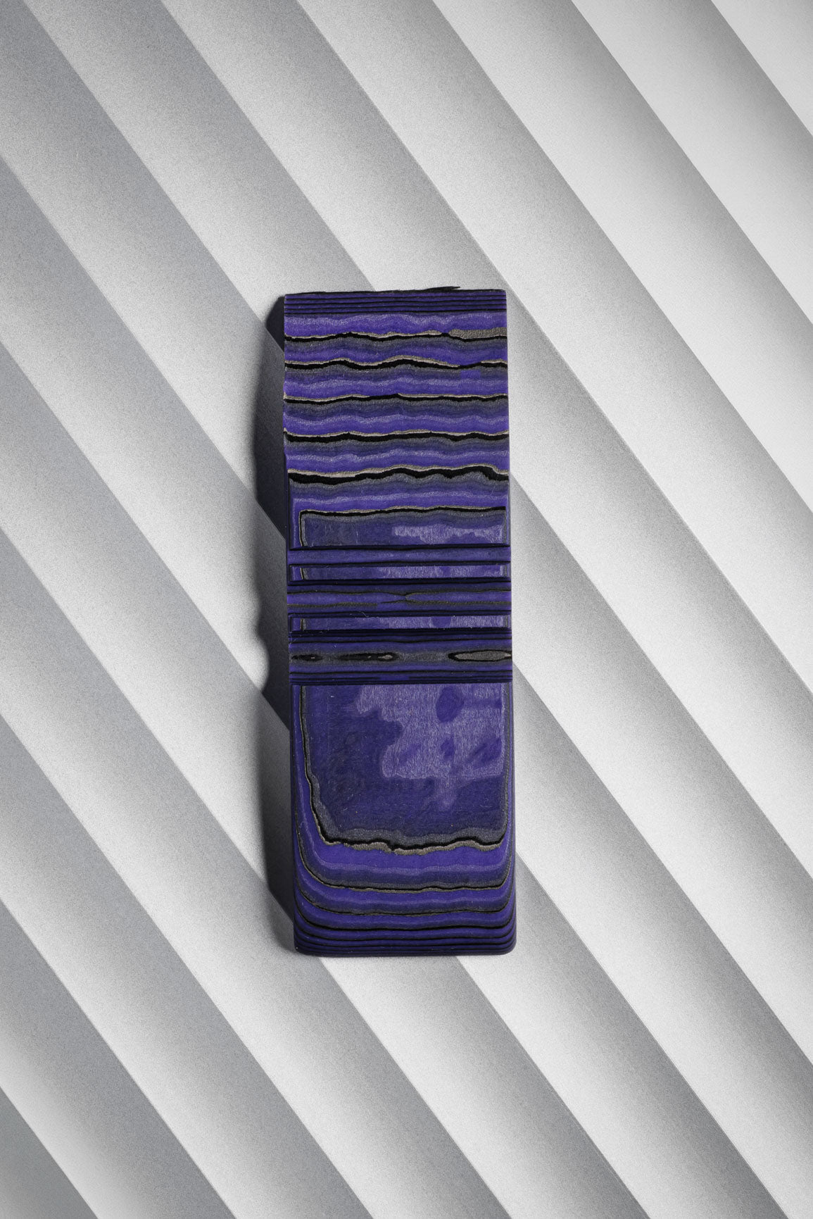 Black, Purple (0.5:2) Flat