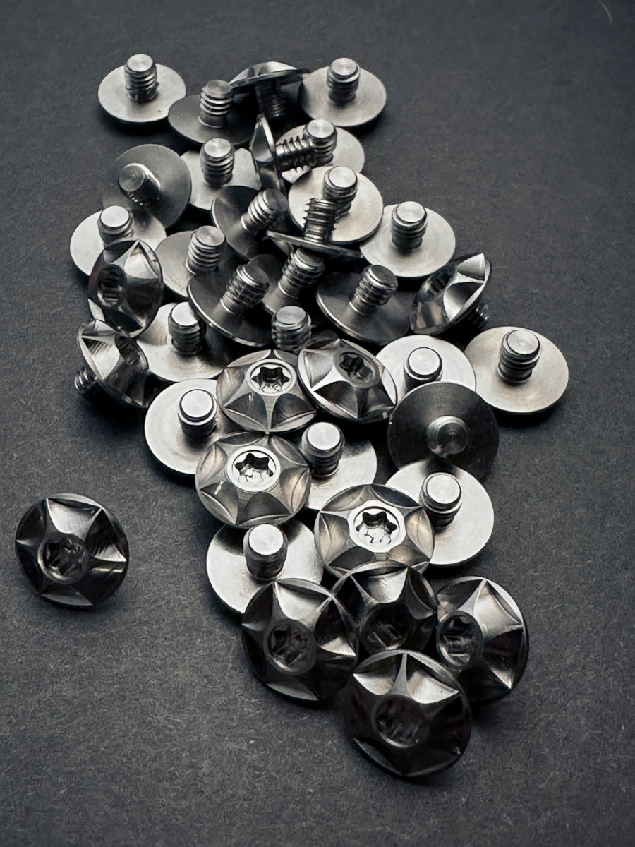 Star pivot pair